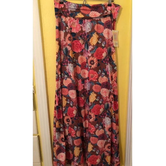 🦄Unicorn LuLaRoe Butterflies & Flowers Maxi NWT🦄 - Picture 1 of 4